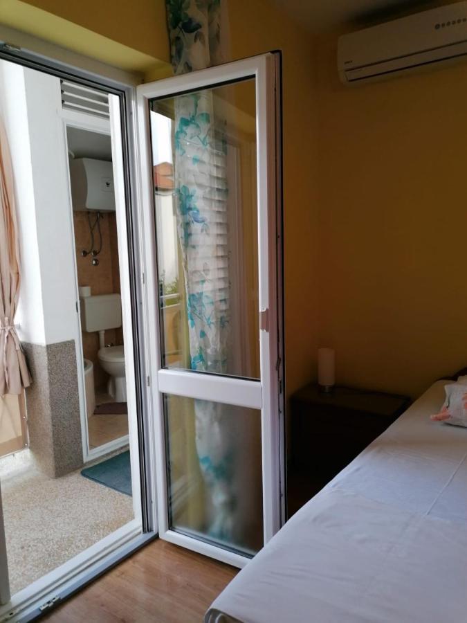 Guest House Lucija Makarska Ngoại thất bức ảnh