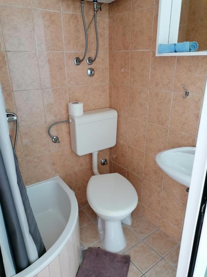 Guest House Lucija Makarska Ngoại thất bức ảnh