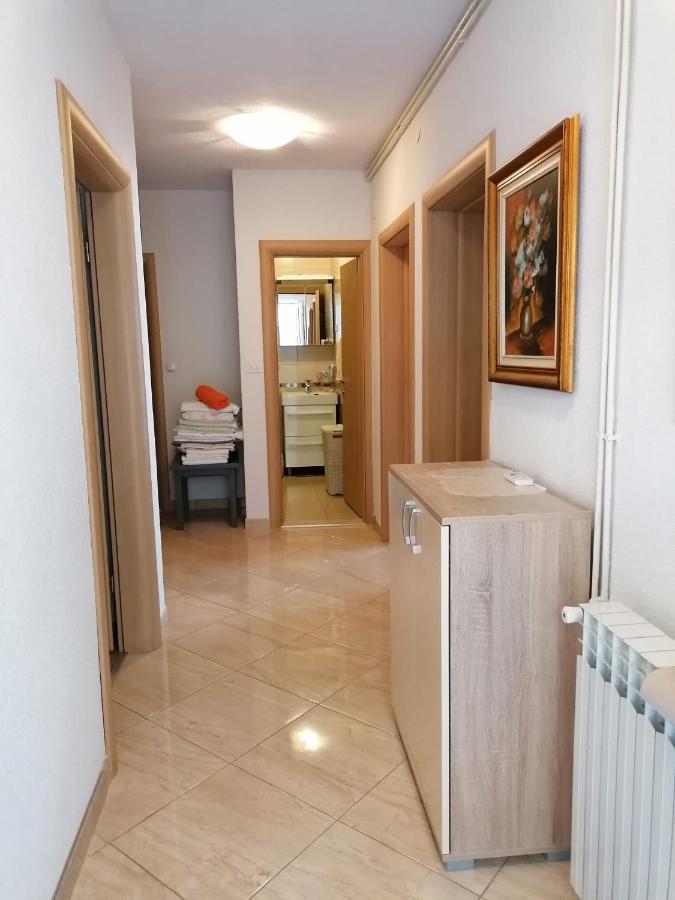 Guest House Lucija Makarska Ngoại thất bức ảnh