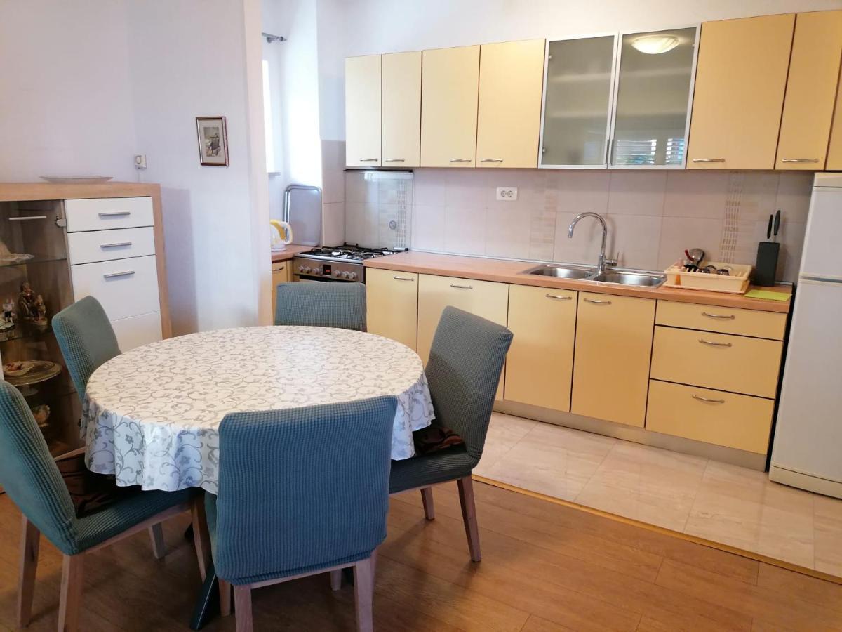 Guest House Lucija Makarska Ngoại thất bức ảnh